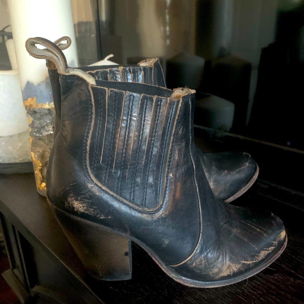Freebird Morgan black distressed leather boots 7